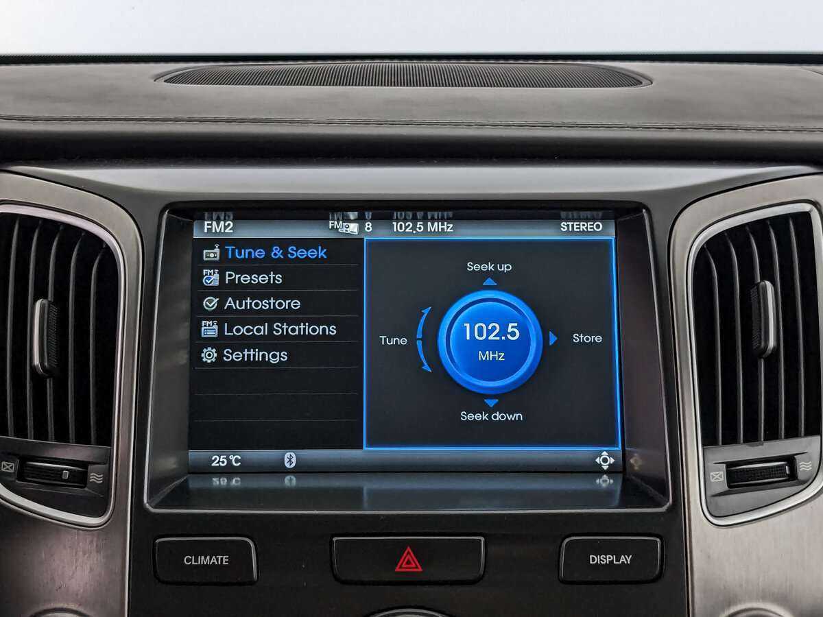 Hyundai Equus с пробегом — 2012 год. Фото: #12