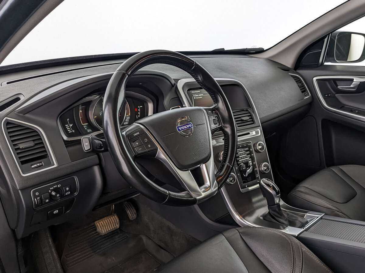 Volvo XC60 с пробегом — 2015 год. Фото: #10
