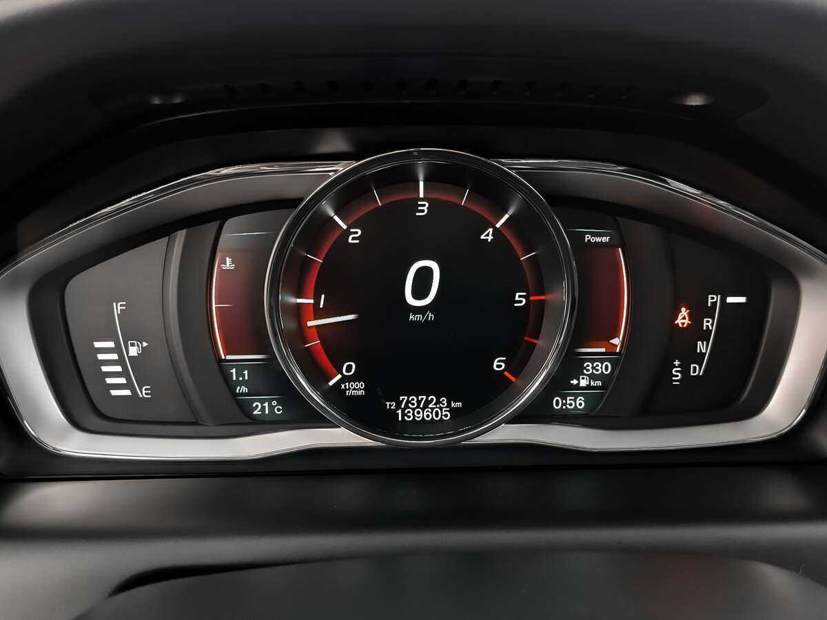 Volvo XC60 с пробегом — 2015 год. Фото: #11