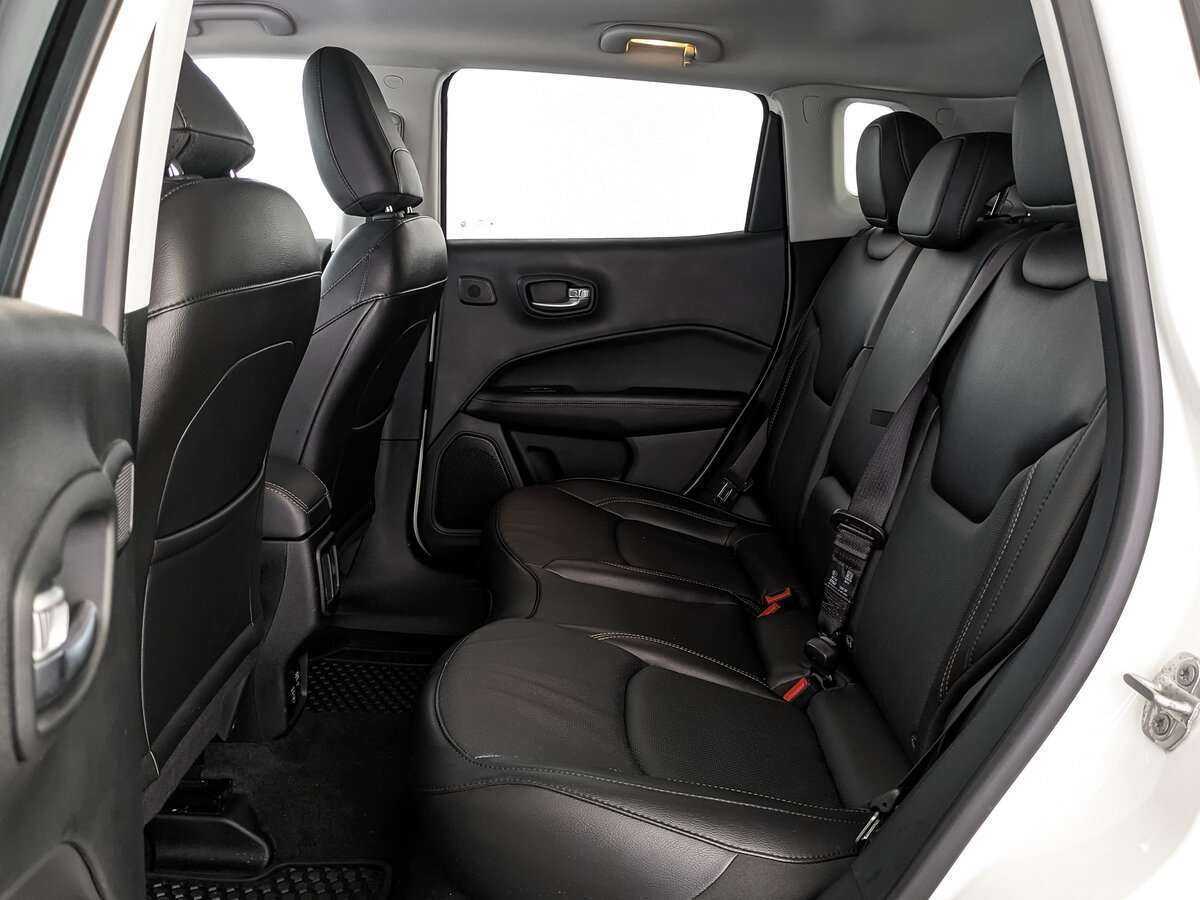 Jeep Compass с пробегом — 2021 год. Фото: #13