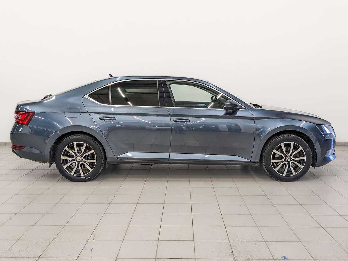 Skoda Superb с пробегом — 2017 год. Фото: #3