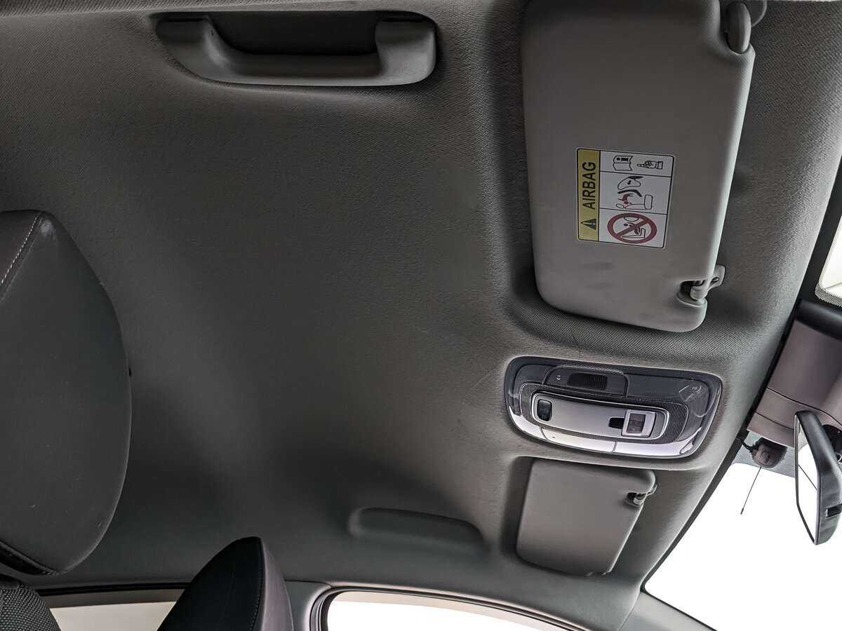 Hyundai Elantra с пробегом — 2021 год. Фото: #18