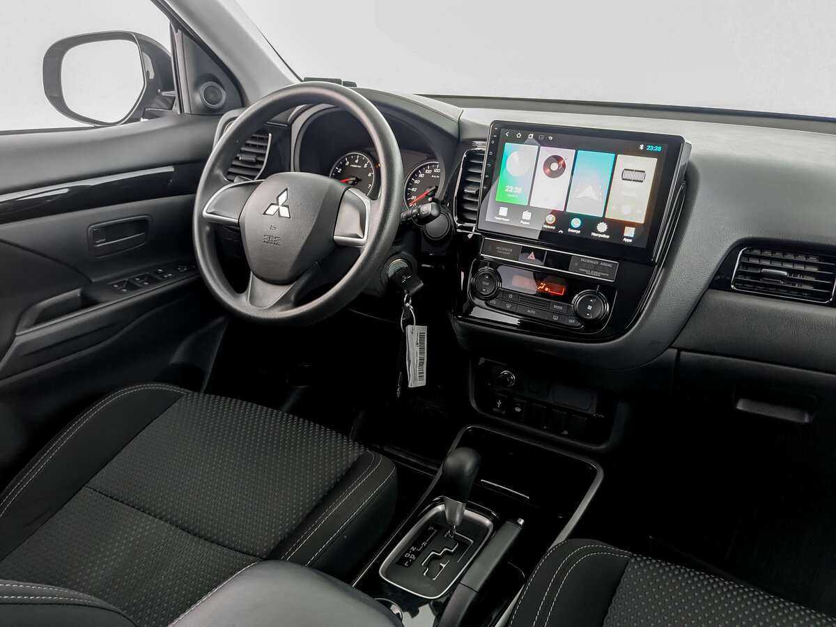 Mitsubishi Outlander с пробегом — 2019 год. Фото: #21