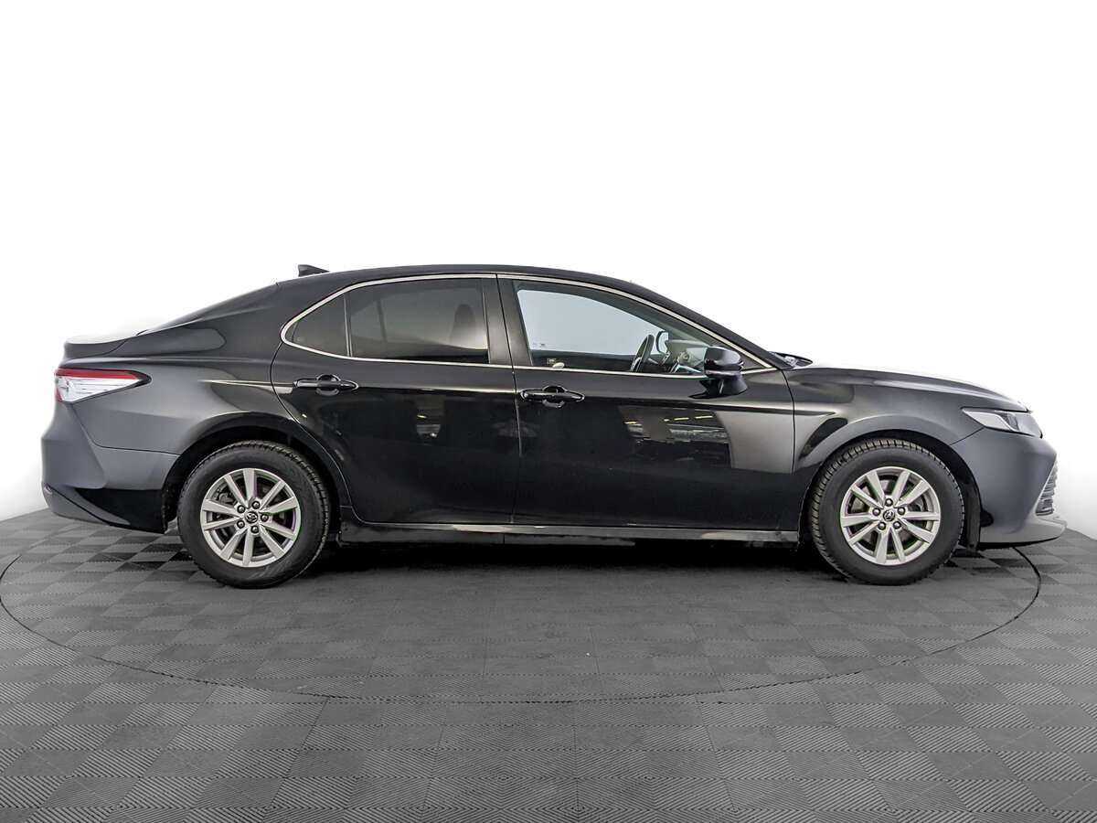 Toyota Camry с пробегом — 2019 год. Фото: #3