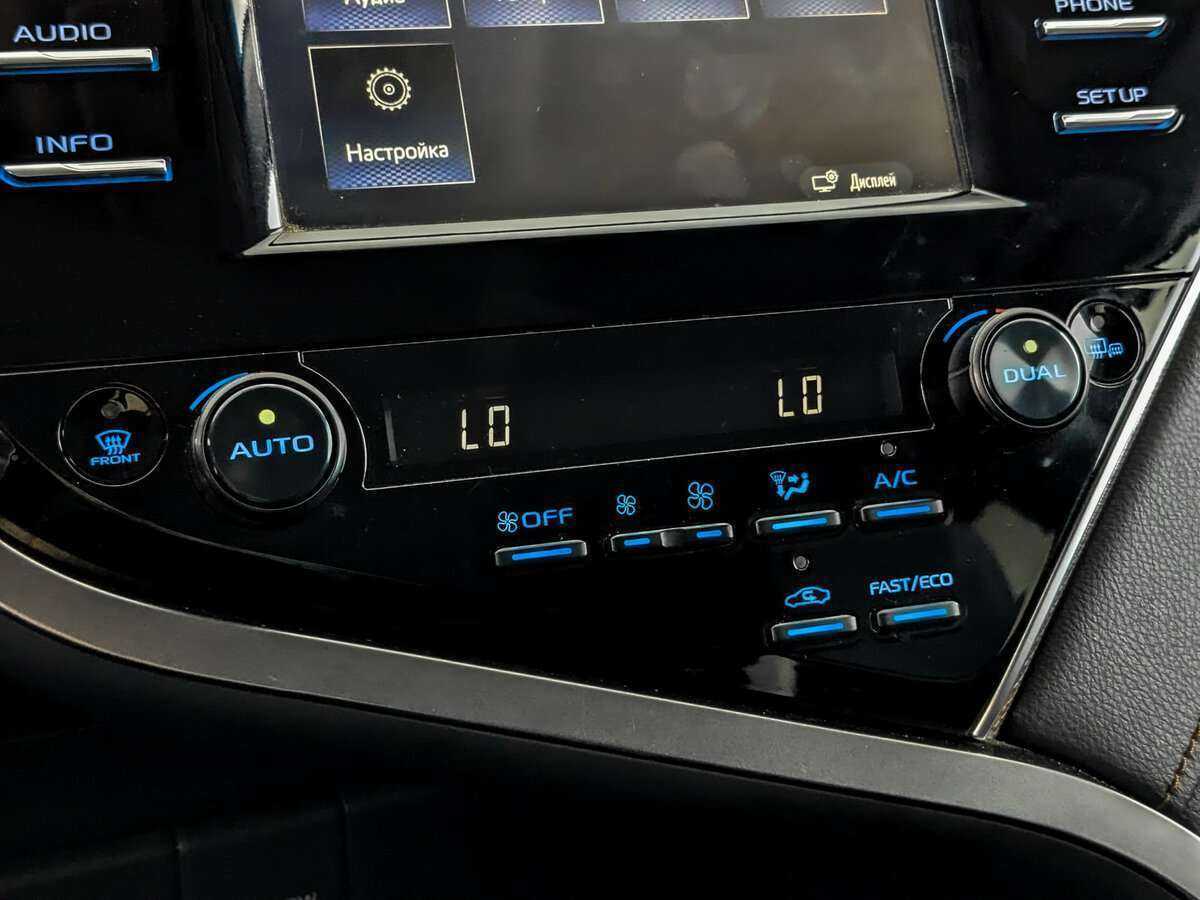 Toyota Camry с пробегом — 2019 год. Фото: #20