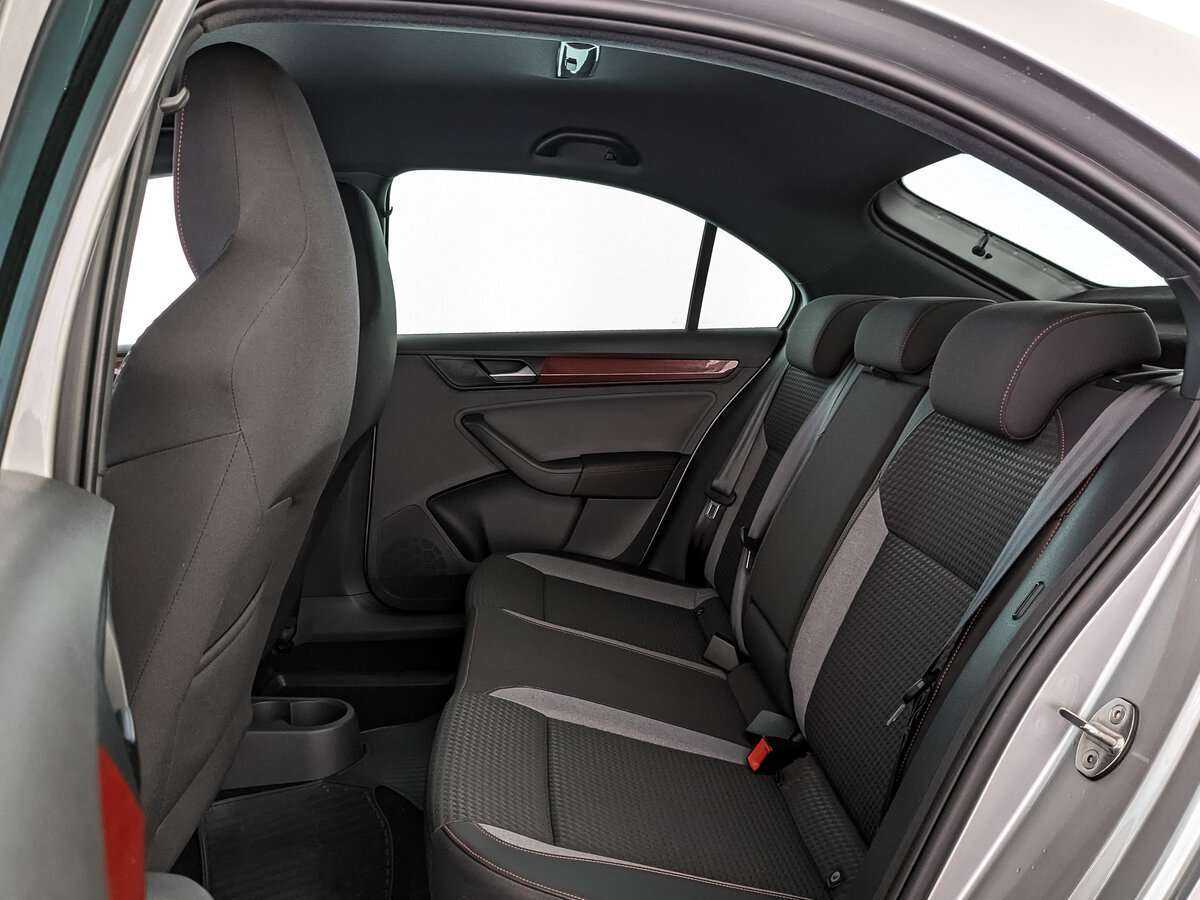 Volkswagen Polo с пробегом — 2021 год. Фото: #13