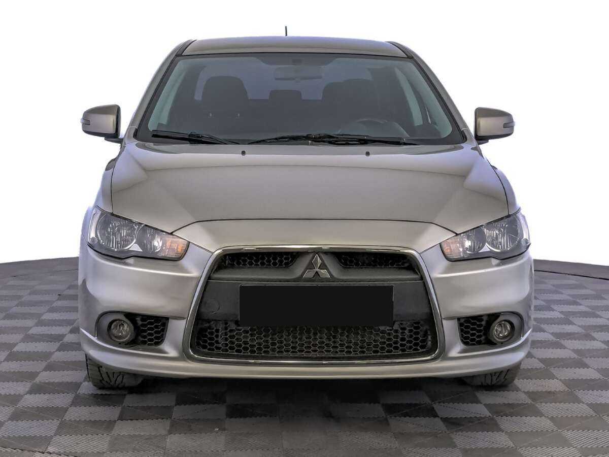 Mitsubishi Lancer с пробегом — 2015 год. Фото: #1