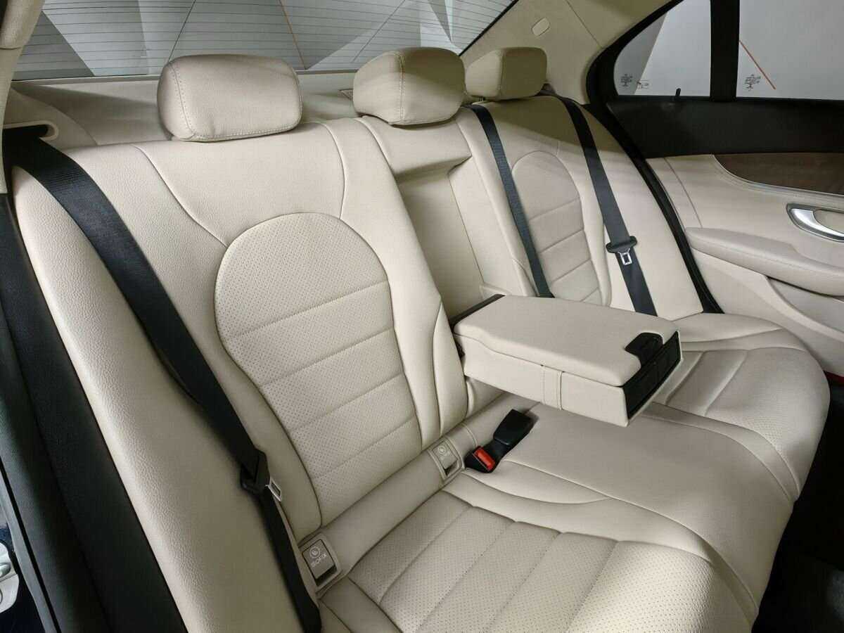 Mercedes-Benz C-Класс с пробегом — 2015 год. Фото: #12