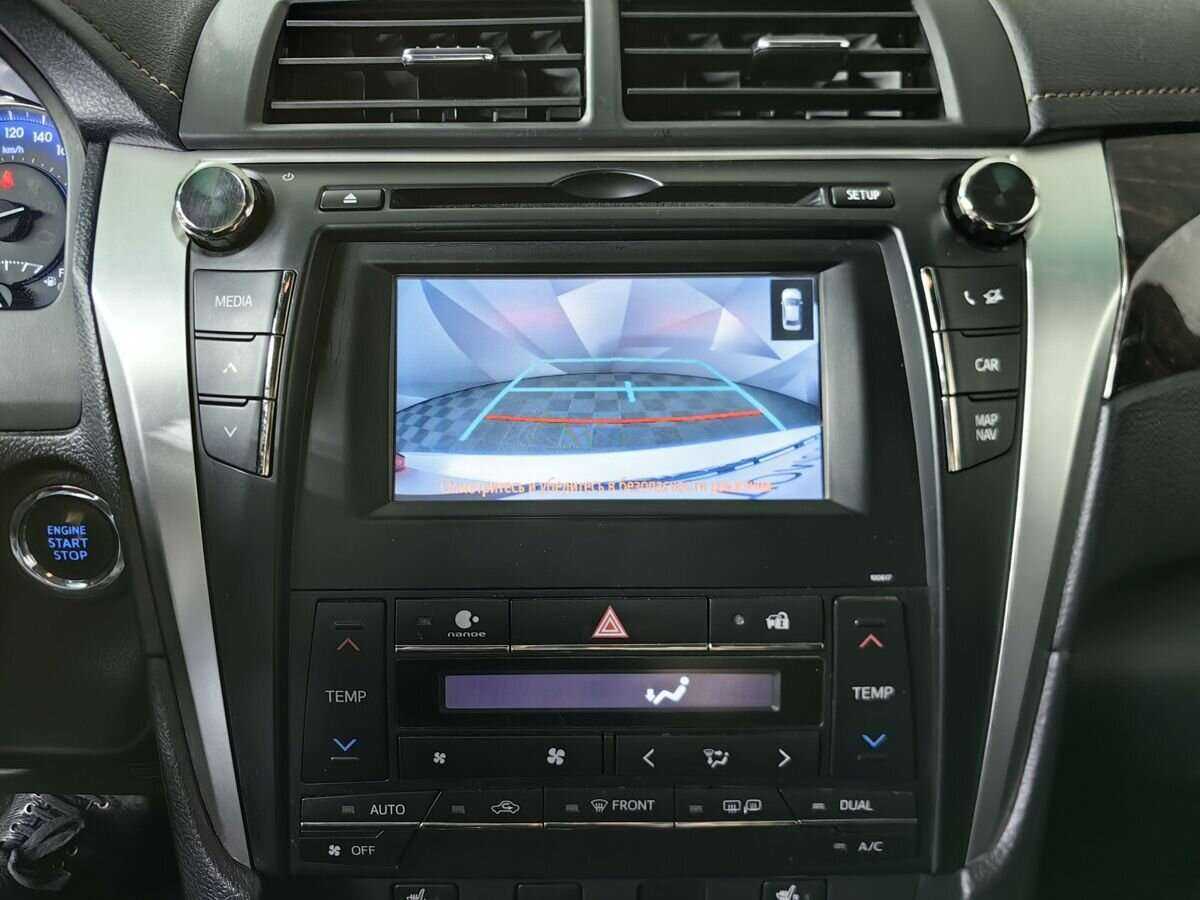 Toyota Camry с пробегом — 2017 год. Фото: #16