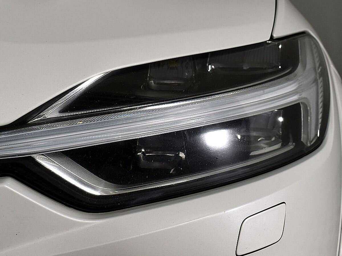 Volvo XC60 с пробегом — 2018 год. Фото: #6