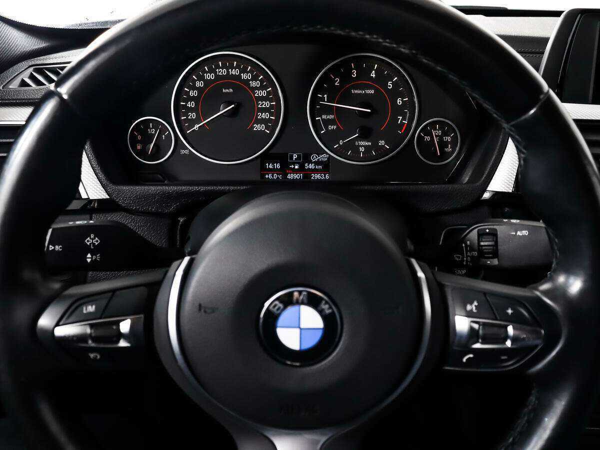 BMW 3 серии с пробегом — 2018 год. Фото: #16