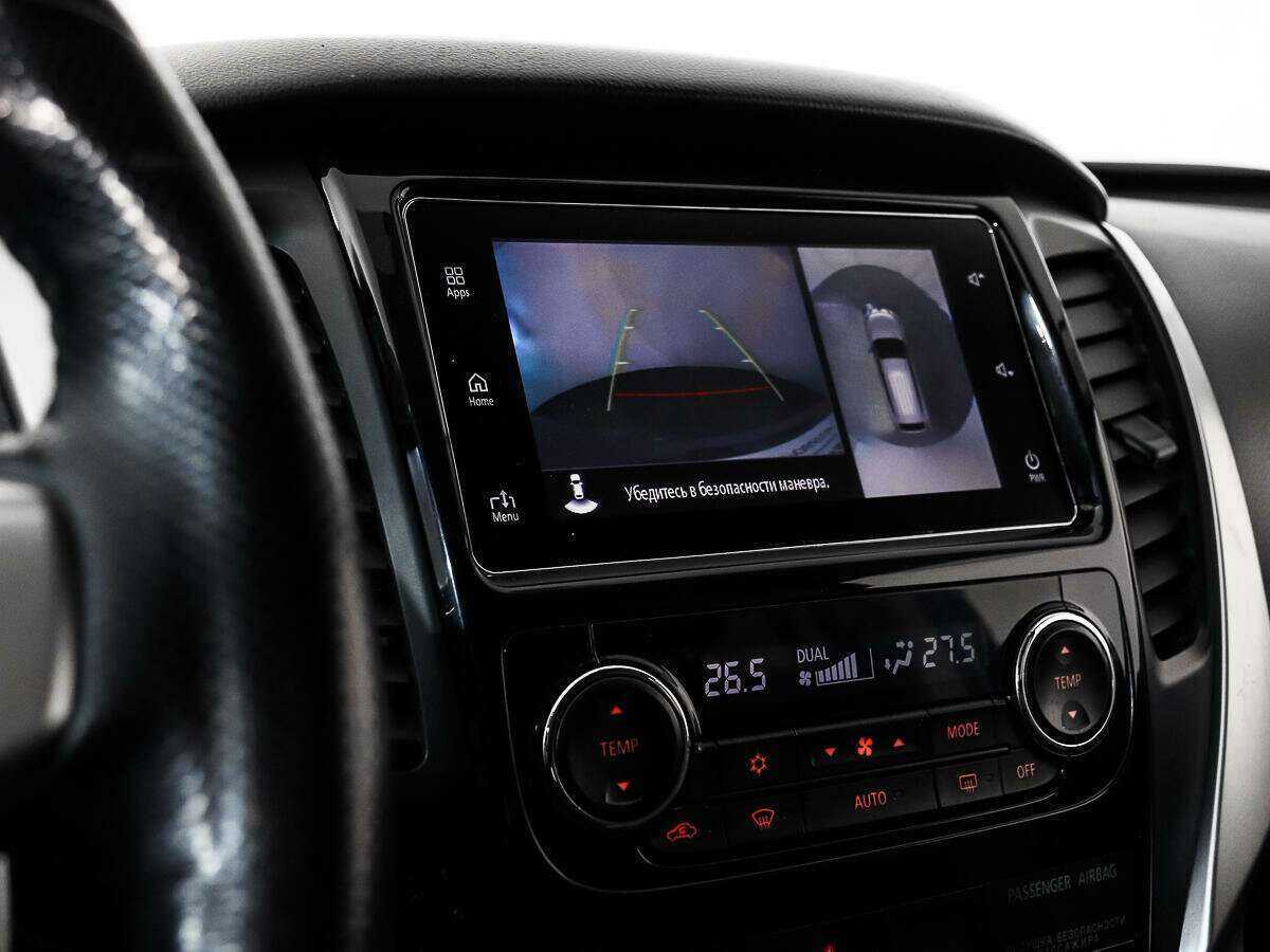 Mitsubishi Pajero Sport с пробегом — 2016 год. Фото: #16