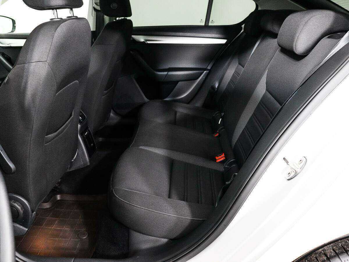 Skoda Octavia с пробегом — 2020 год. Фото: #9