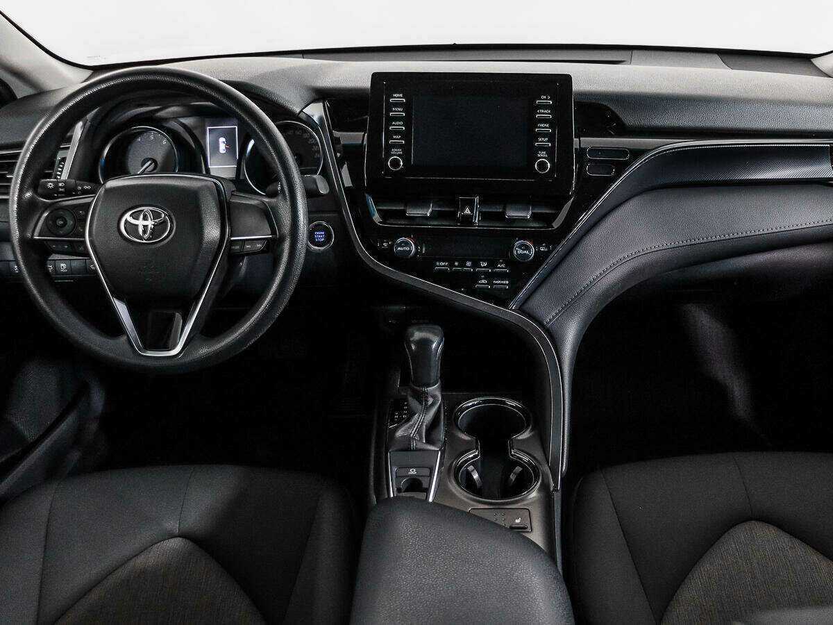 Toyota Camry с пробегом — 2021 год. Фото: #12