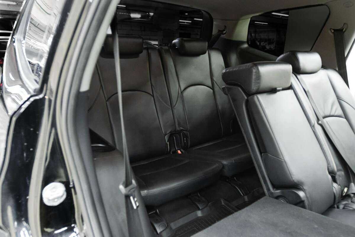 Kia Mohave с пробегом — 2012 год. Фото: #17