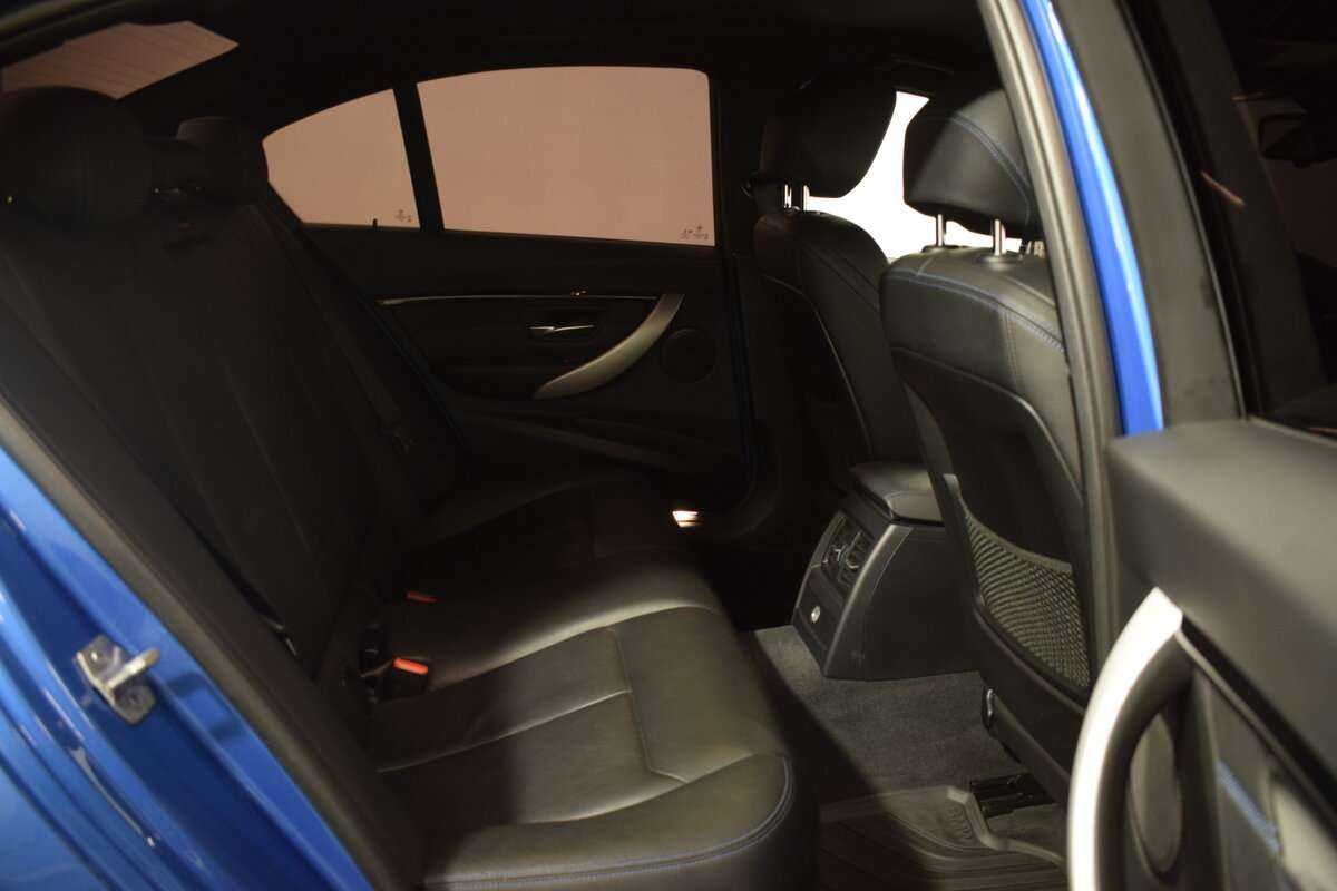 BMW 3 серии с пробегом — 2018 год. Фото: #13