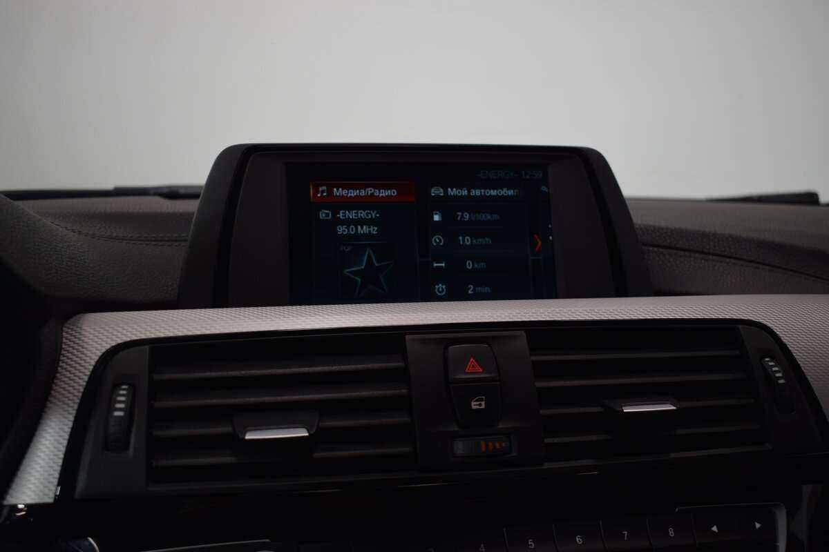 BMW 3 серии с пробегом — 2018 год. Фото: #19