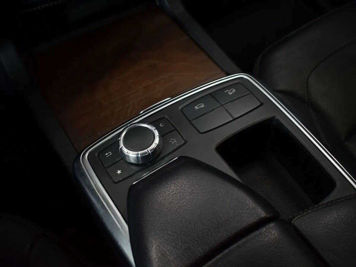 Mercedes-Benz M-Класс с пробегом — 2014 год. Фото: #26