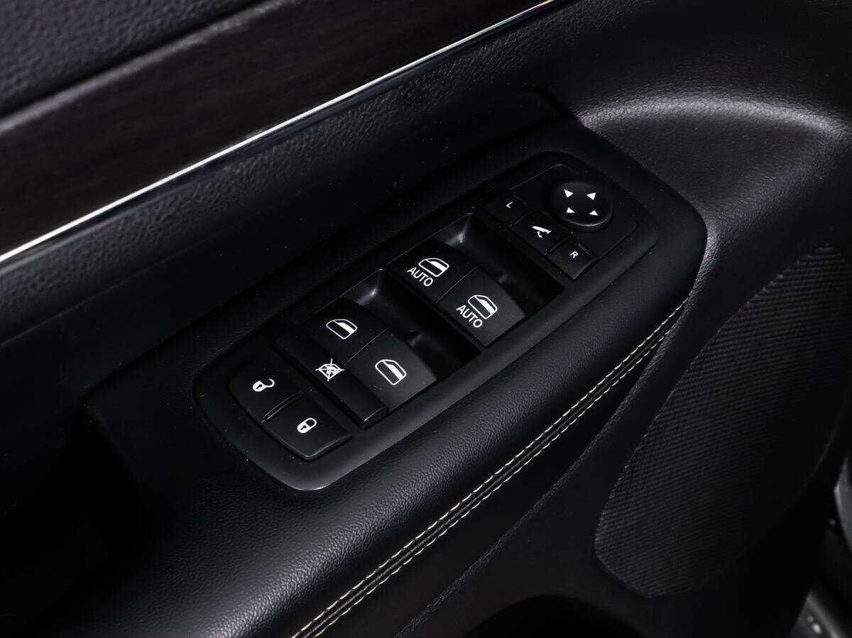 Jeep Grand Cherokee с пробегом — 2016 год. Фото: #13