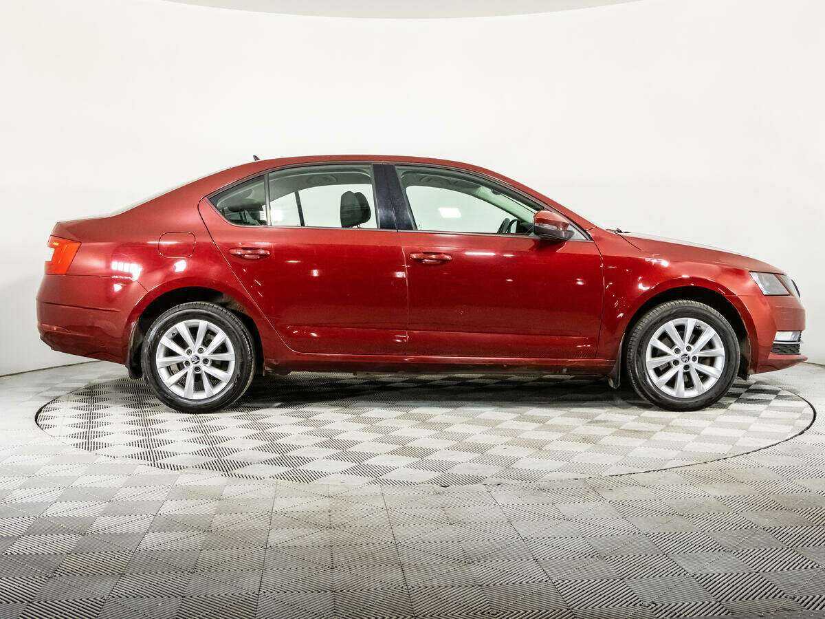 Skoda Octavia с пробегом — 2018 год. Фото: #3