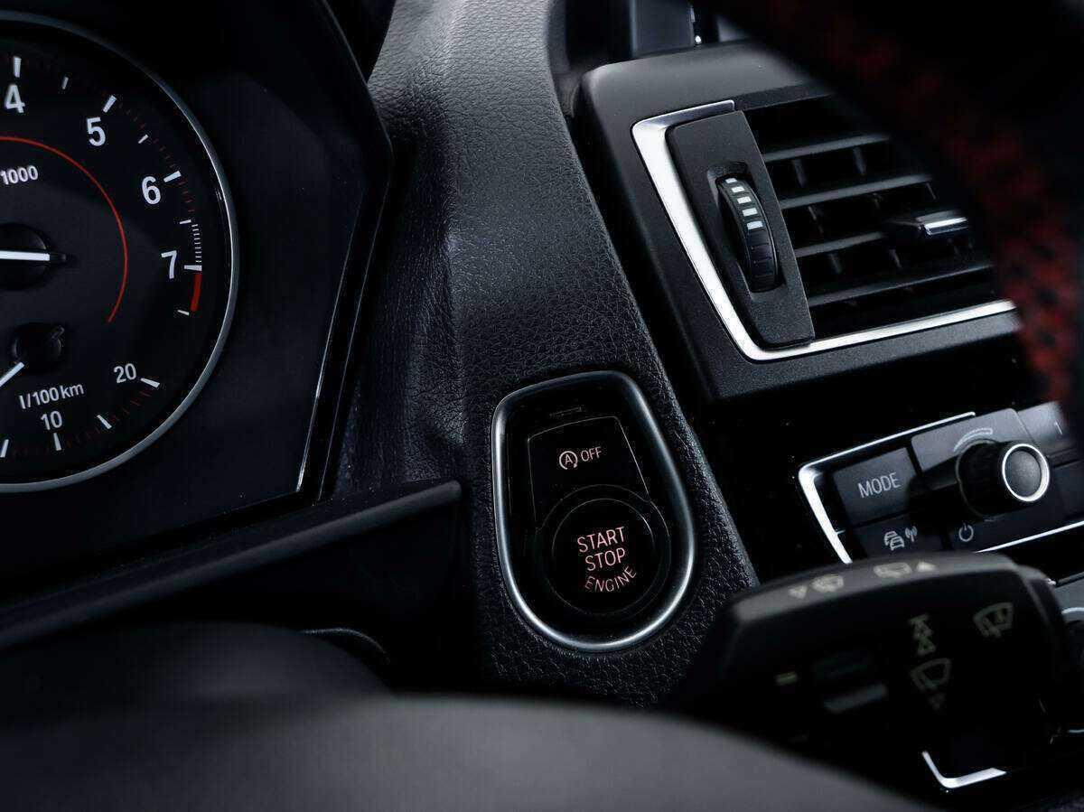 BMW 1 серии с пробегом — 2016 год. Фото: #15