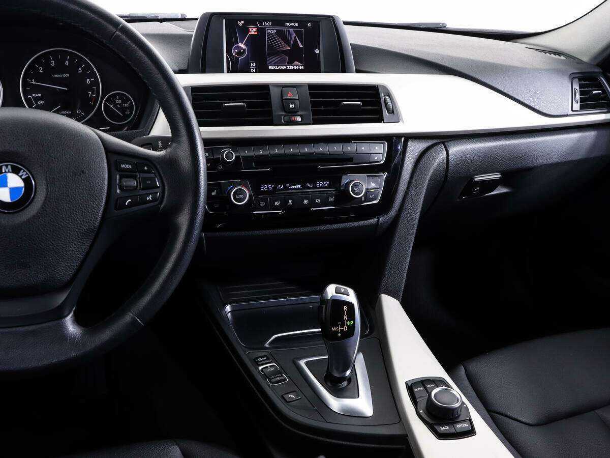 BMW 3 серии с пробегом — 2015 год. Фото: #13