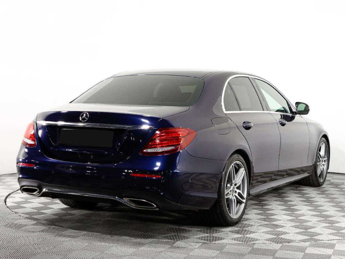 Mercedes-Benz E-Класс с пробегом — 2018 год. Фото: #3