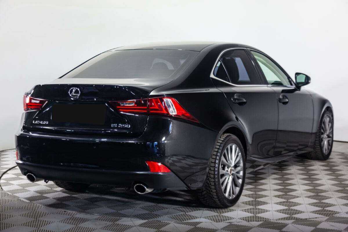 Lexus IS с пробегом — 2014 год. Фото: #4