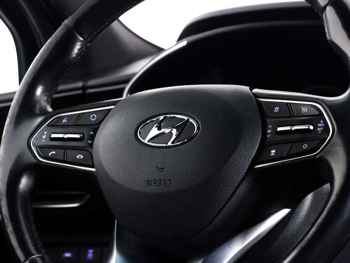 Hyundai Santa Fe с пробегом — 2018 год. Фото: #8