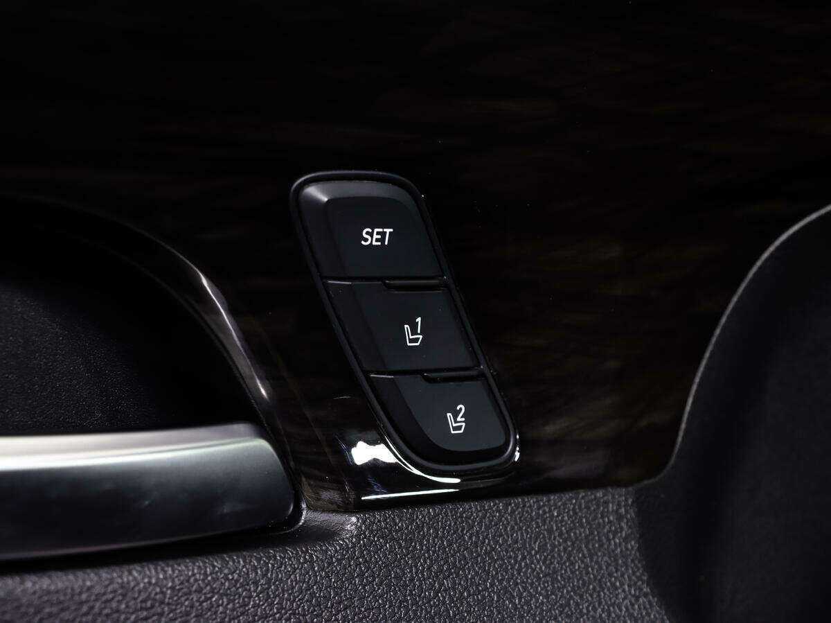 Hyundai Santa Fe с пробегом — 2018 год. Фото: #17