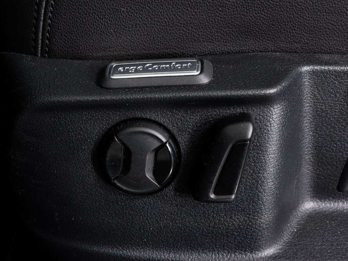 Volkswagen Passat с пробегом — 2016 год. Фото: #15