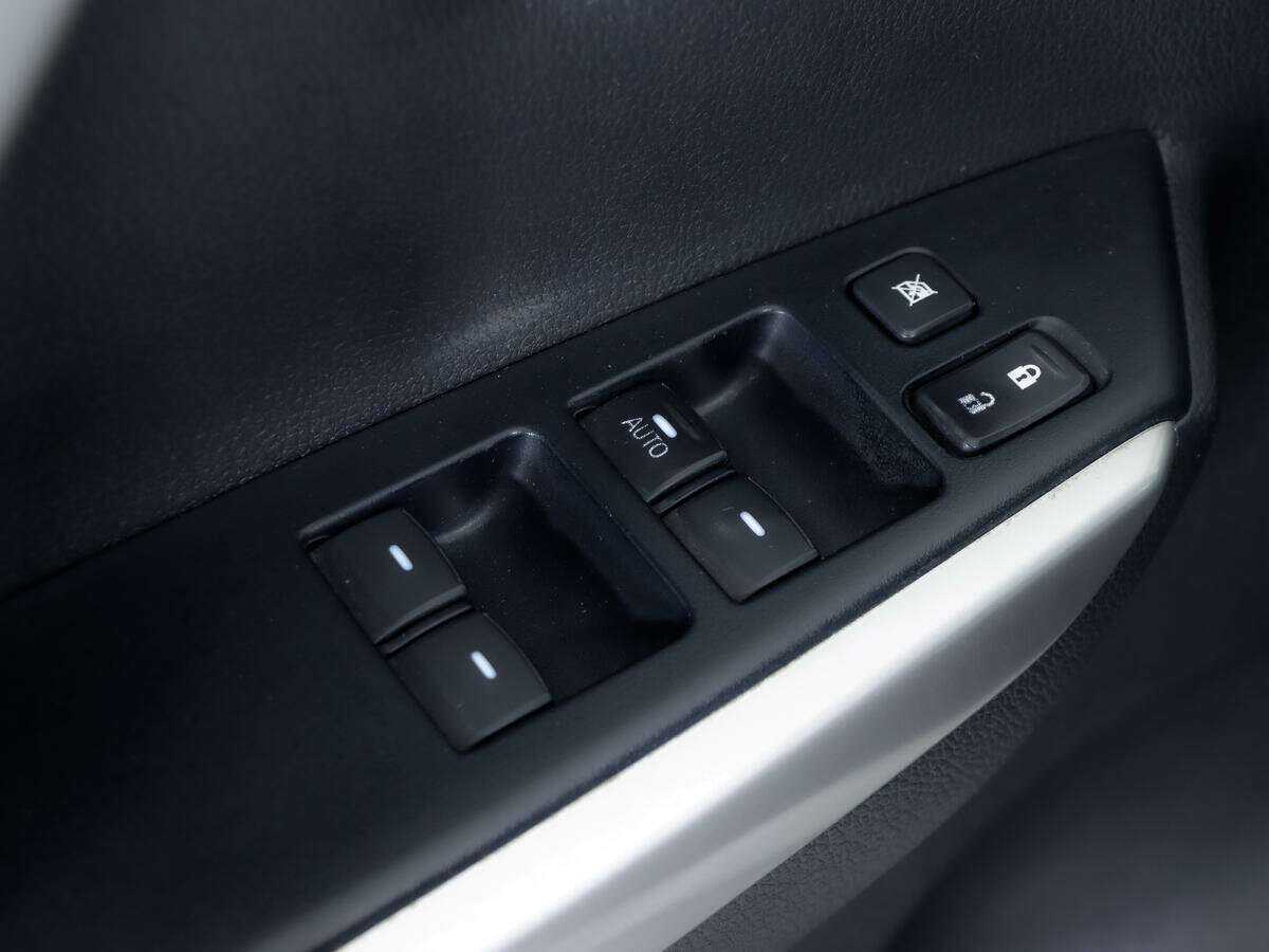 Mitsubishi Pajero Sport с пробегом — 2018 год. Фото: #13