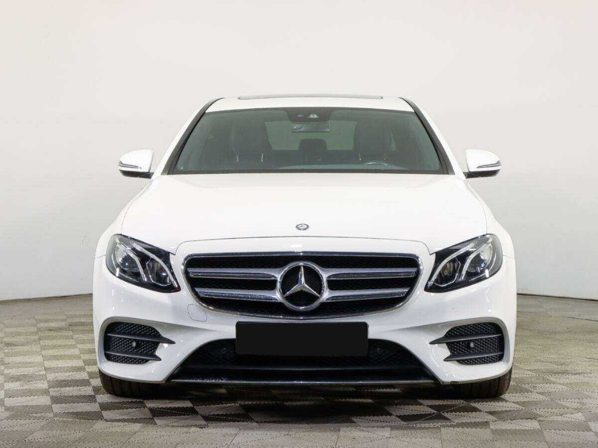 Mercedes-Benz E-Класс с пробегом — 2017 год. Фото: #1