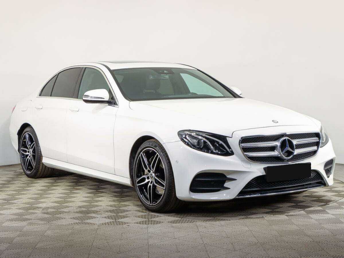 Mercedes-Benz E-Класс с пробегом — 2017 год. Фото: #2