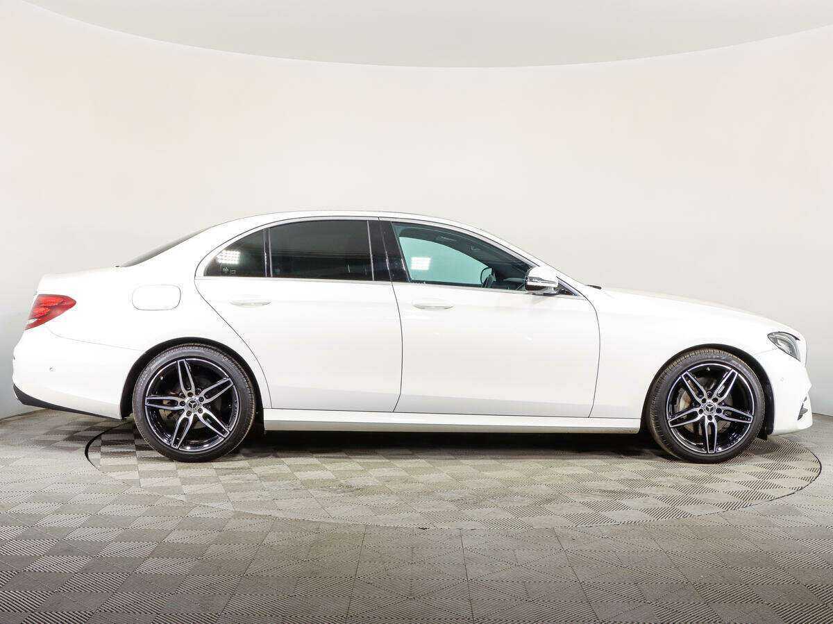 Mercedes-Benz E-Класс с пробегом — 2017 год. Фото: #3