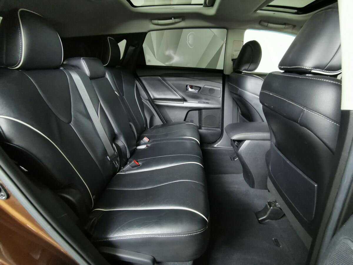 Toyota Venza с пробегом — 2013 год. Фото: #11