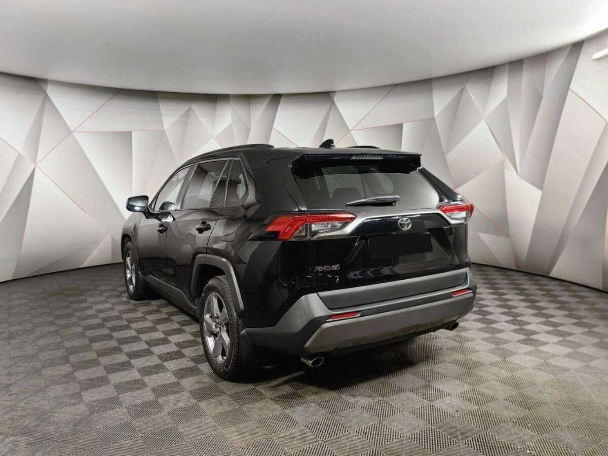 Toyota RAV4 с пробегом — 2020 год. Фото: #3