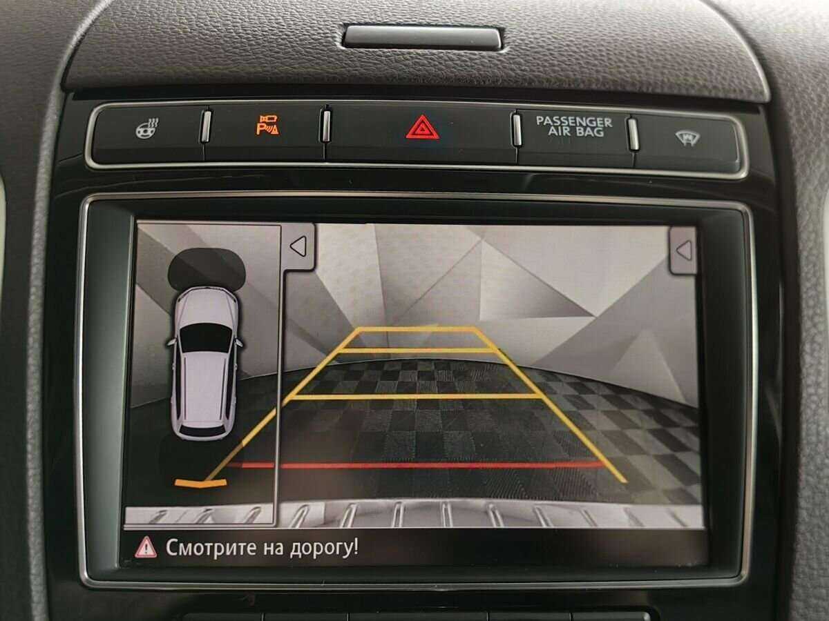 Volkswagen Touareg с пробегом — 2016 год. Фото: #19