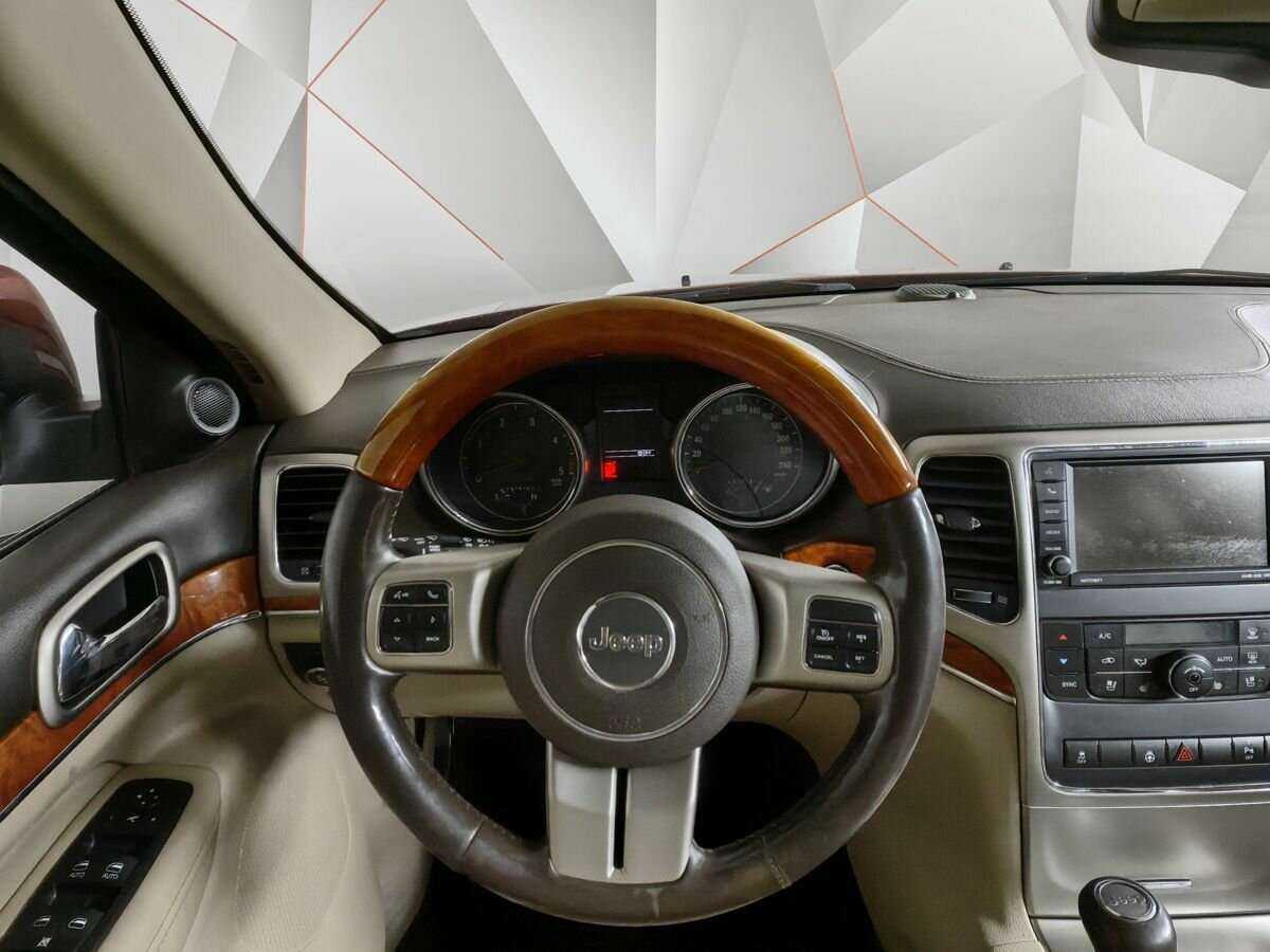 Jeep Grand Cherokee с пробегом — 2012 год. Фото: #14