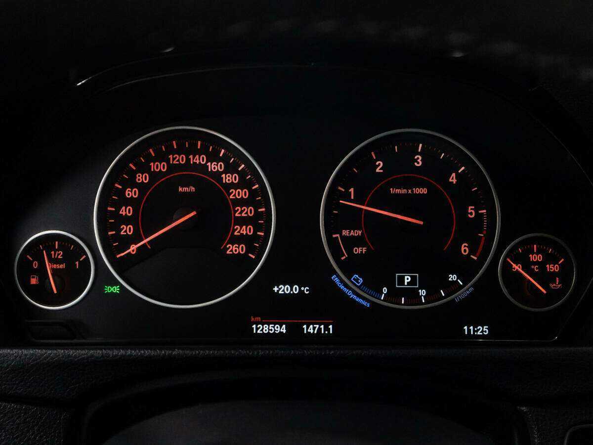 BMW 3 серии с пробегом — 2016 год. Фото: #11