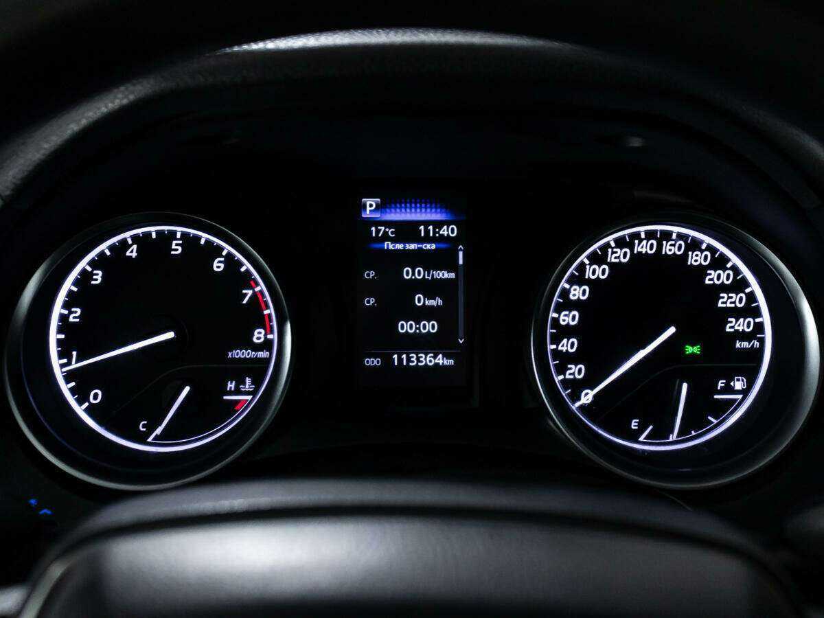 Toyota Camry с пробегом — 2021 год. Фото: #11