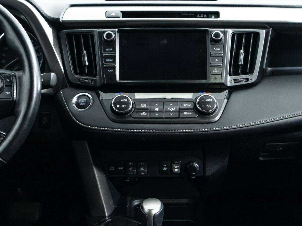 Toyota RAV4 с пробегом — 2018 год. Фото: #13