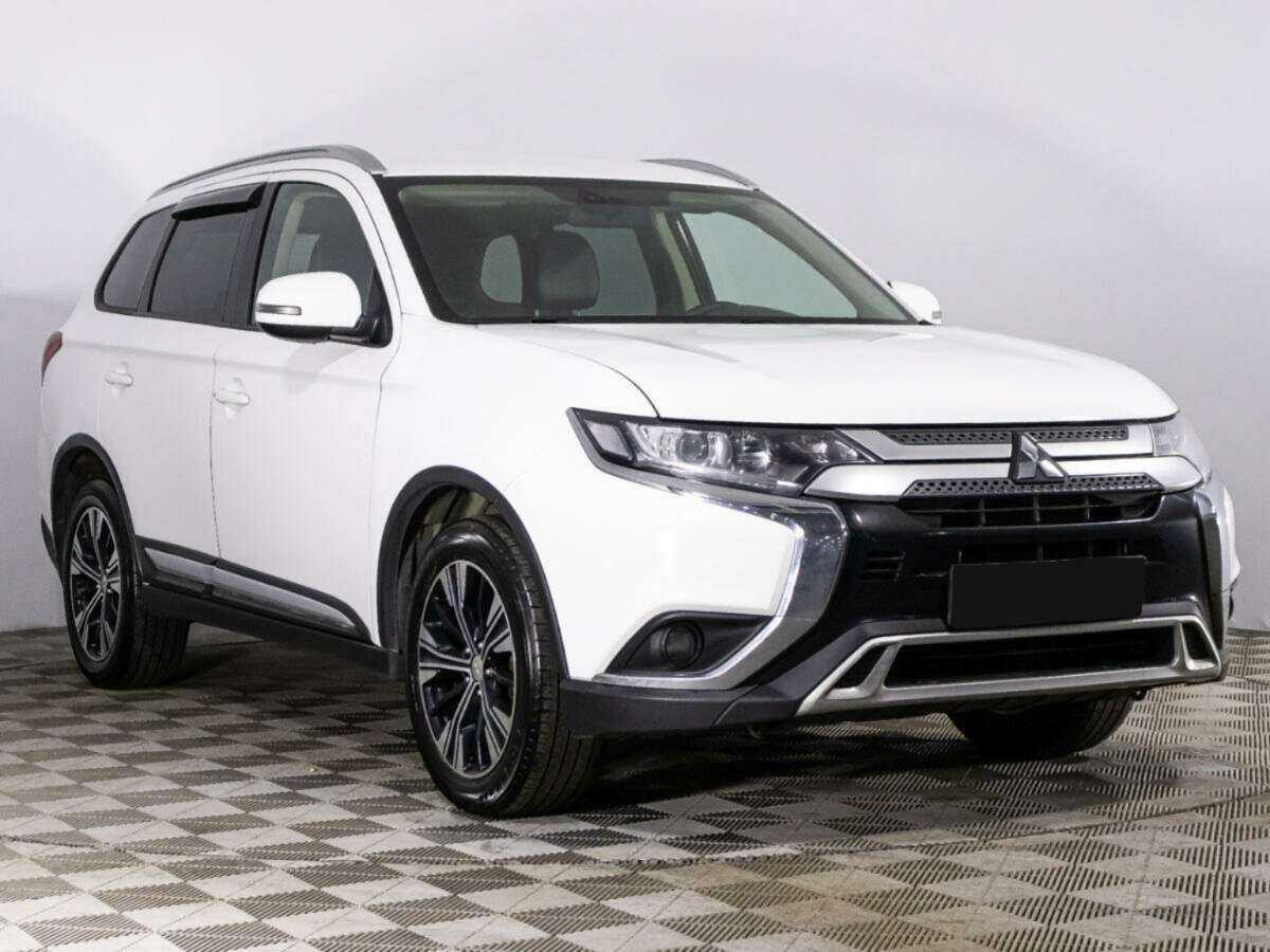 Mitsubishi Outlander с пробегом — 2019 год. Фото: #2