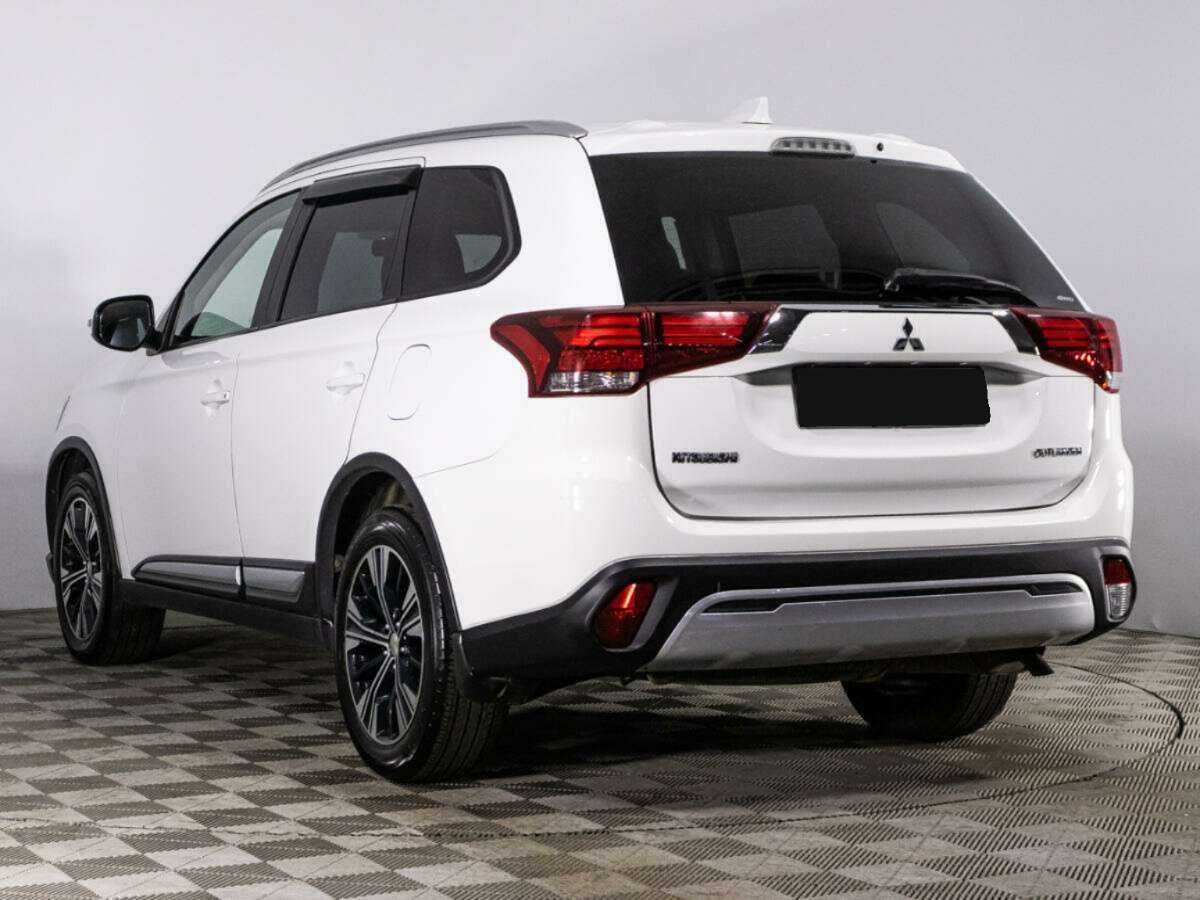 Mitsubishi Outlander с пробегом — 2019 год. Фото: #6