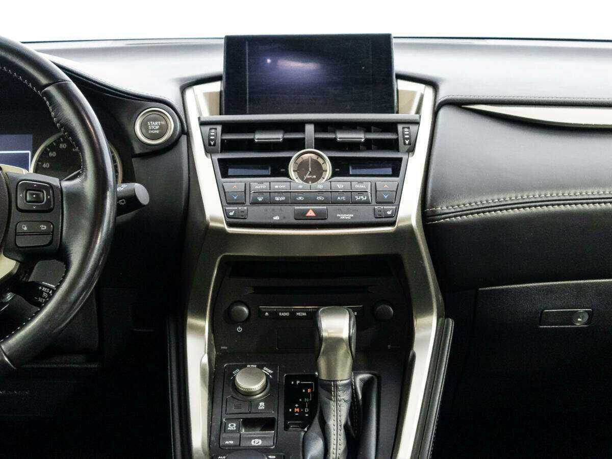 Lexus NX с пробегом — 2015 год. Фото: #13