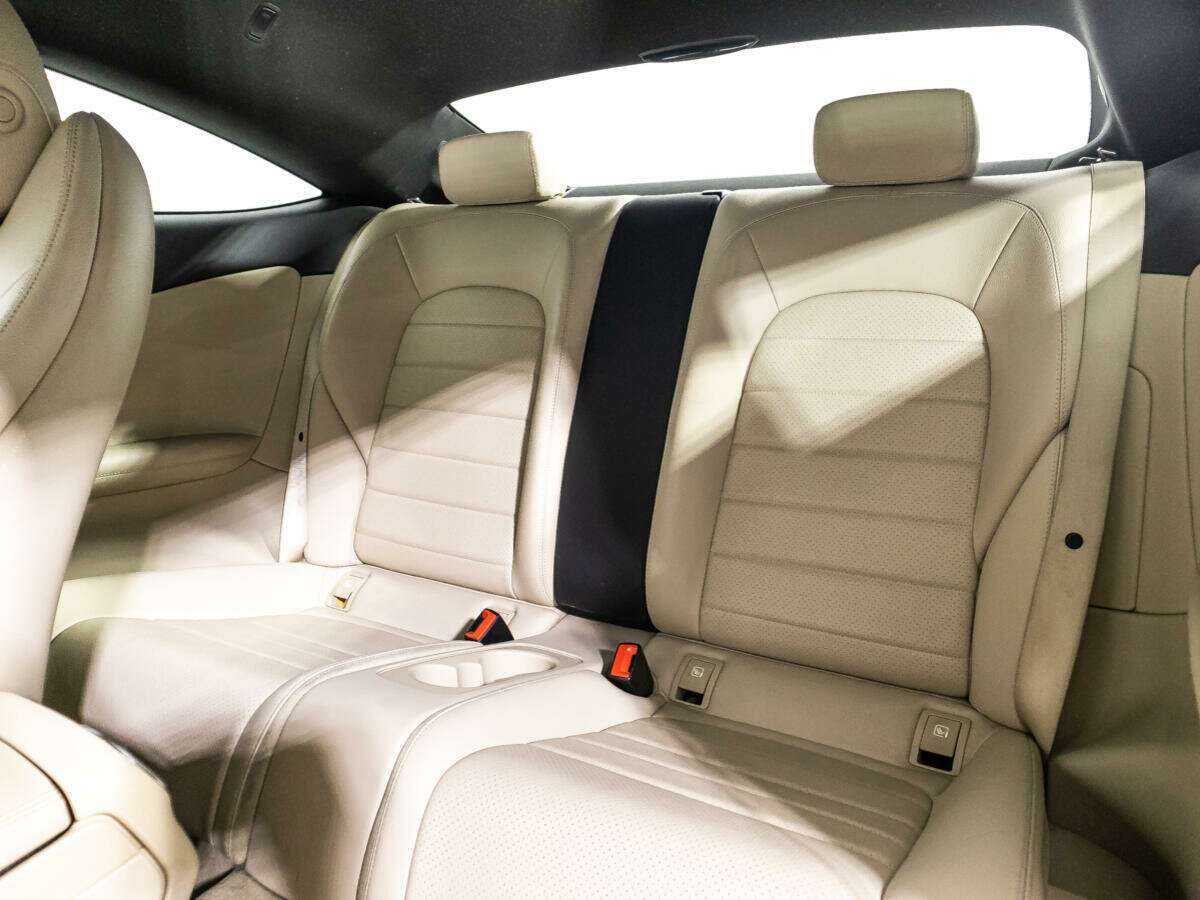 Mercedes-Benz C-Класс с пробегом — 2017 год. Фото: #9