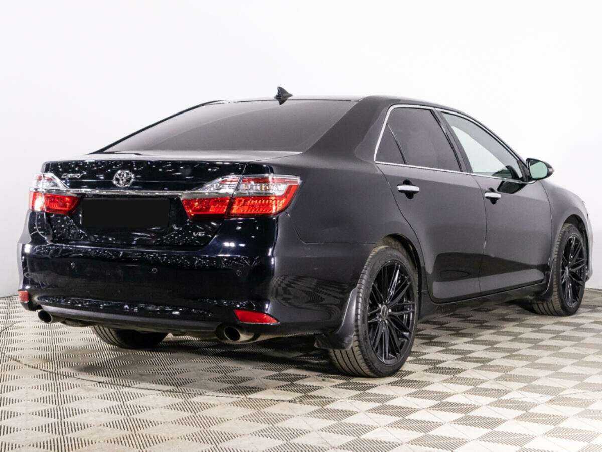 Toyota Camry с пробегом — 2017 год. Фото: #4