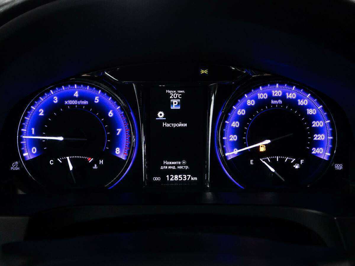 Toyota Camry с пробегом — 2017 год. Фото: #11