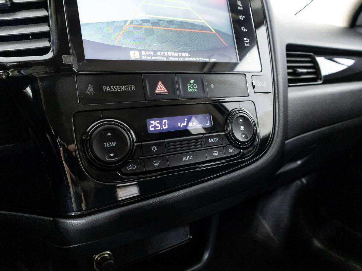 Mitsubishi Outlander с пробегом — 2022 год. Фото: #15