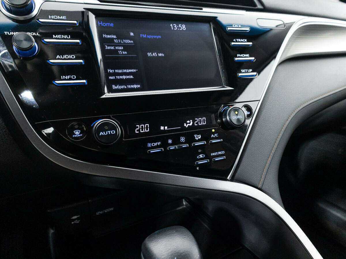 Toyota Camry с пробегом — 2019 год. Фото: #16